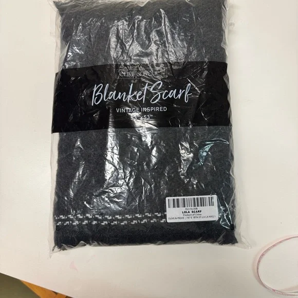 Olive & Pique Gray Blanket Scarf - Picture 2 of 5